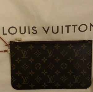 Authentic Louis Vuitton Neverfull Pouch